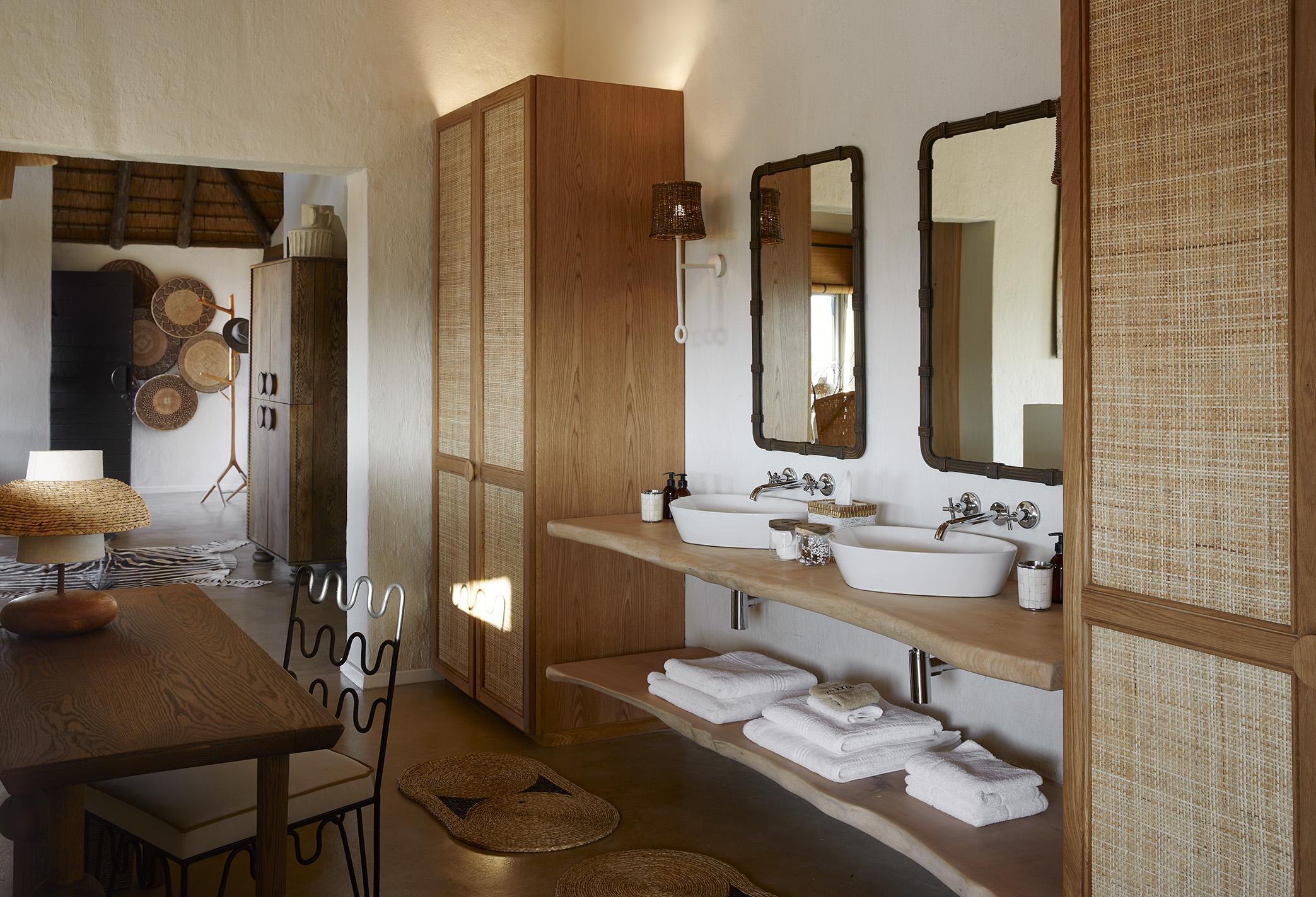 Honeymoon suite Vanity area