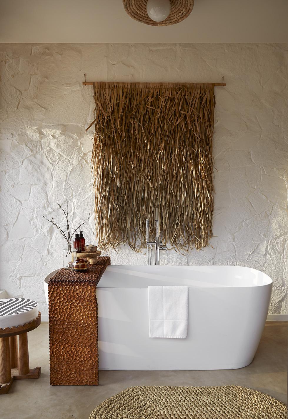 Luxury suite freestanding bath