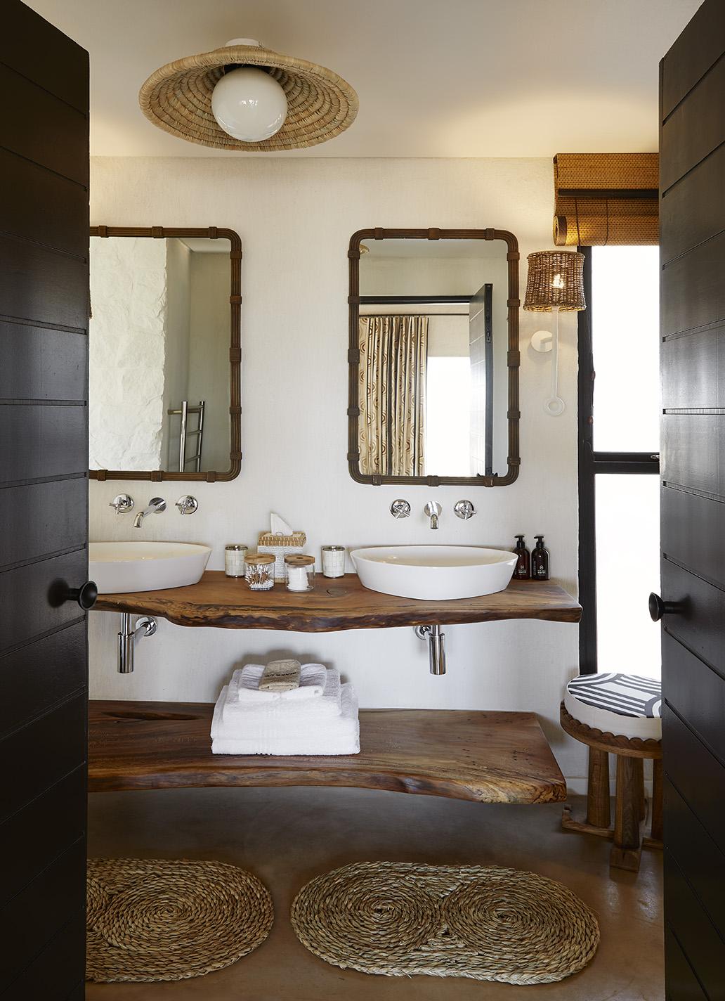 Luxury suite interior vanity 