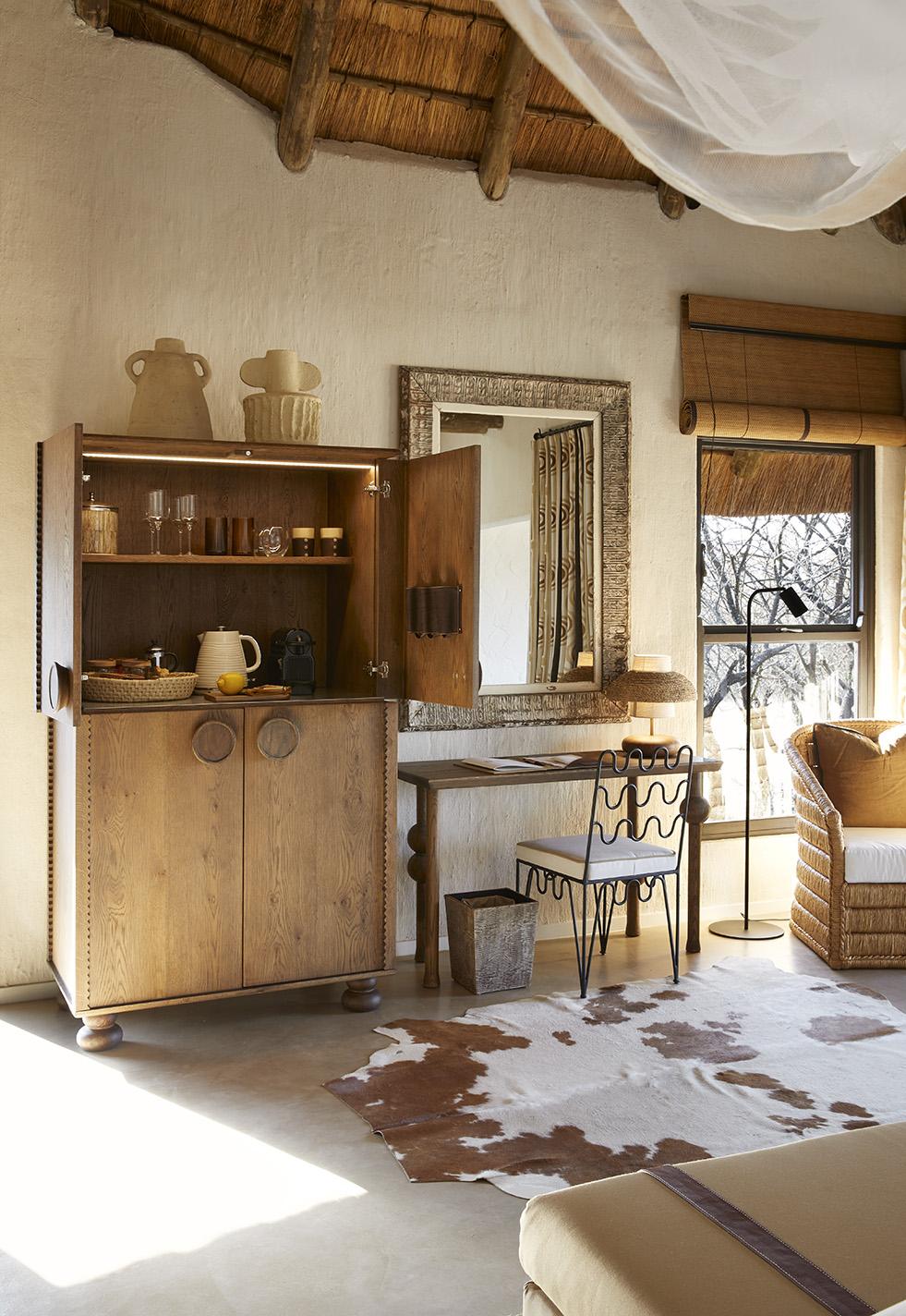 Luxury suite mini bar tea coffee station